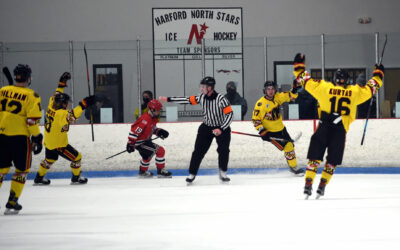 Black Bears Hold Off Titans in 5-4 Win