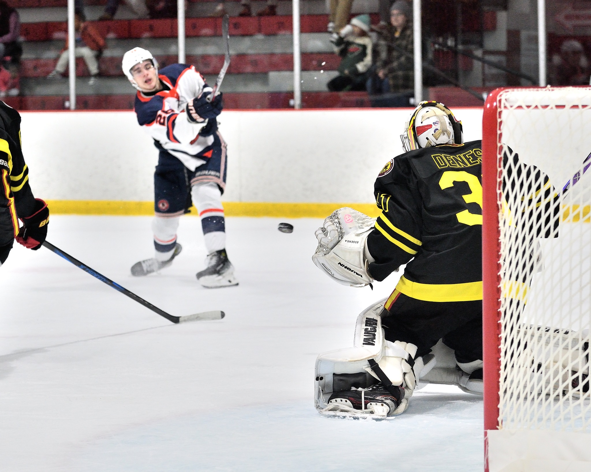 Denes makes a save against the Generals